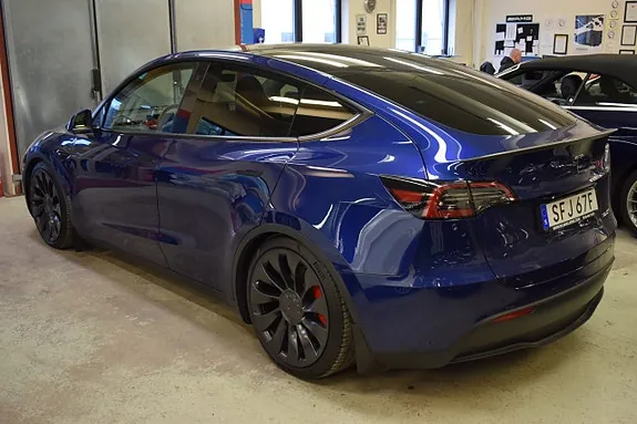 Tesla Model Y 2024 photo 4