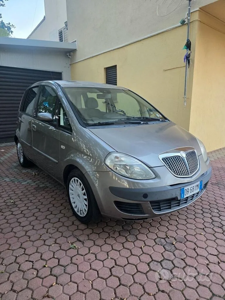 Lancia Musa 2006 photo 2