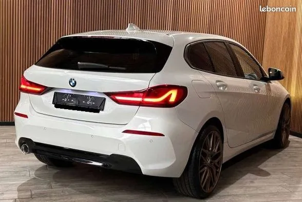 BMW 1 Series 2022 photo 3