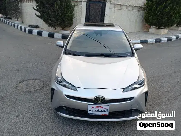 Toyota Prius 2021 photo 2