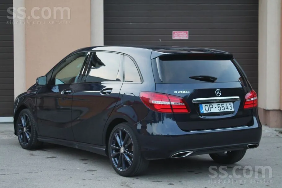 Mercedes-Benz B200 2016 photo 5