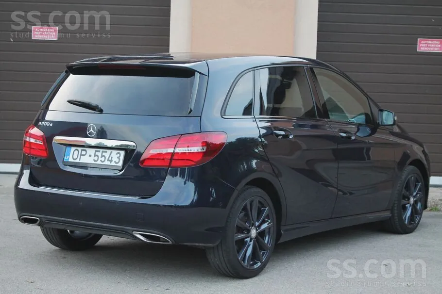 Mercedes-Benz B200 2016 photo 4