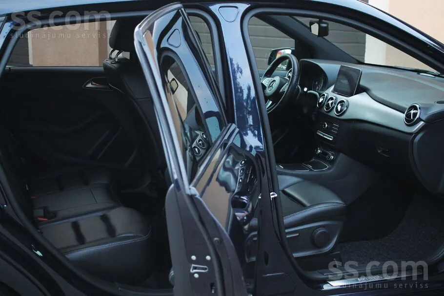 Mercedes-Benz B200 2016 photo 3