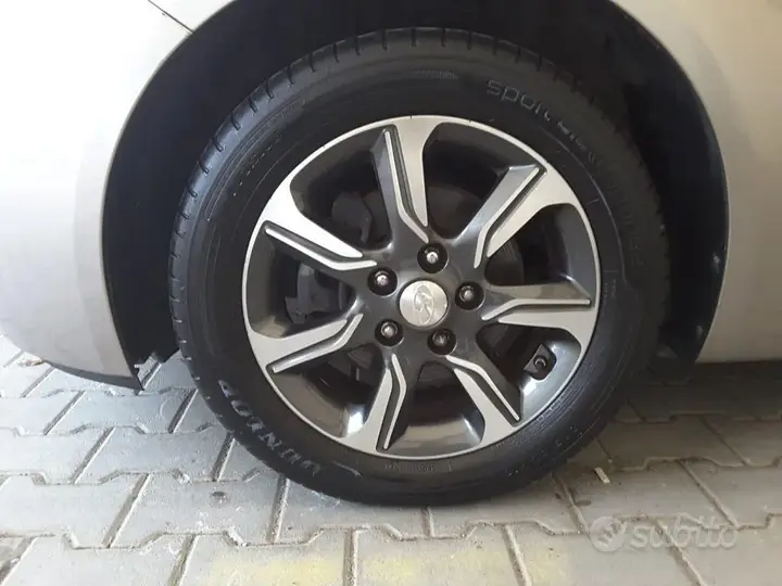 Hyundai Ix20 2018 photo 4