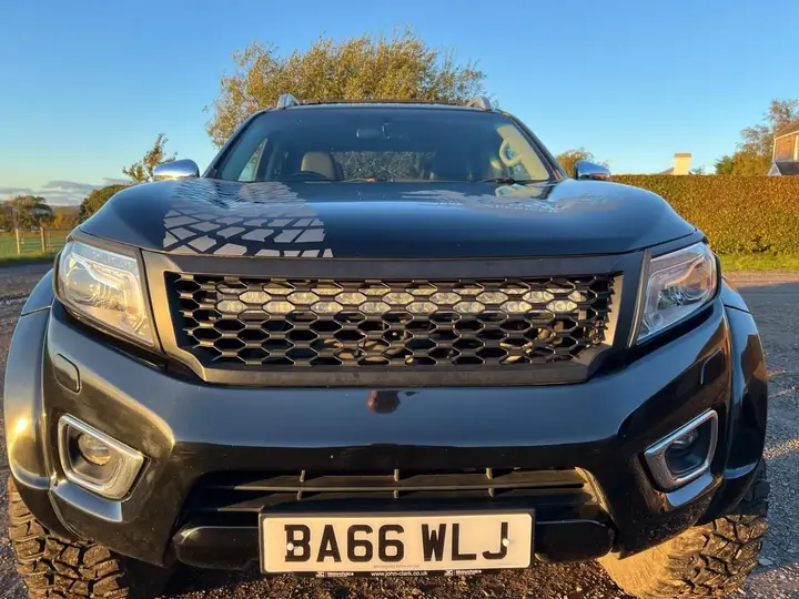Nissan Navara 2017 photo 2