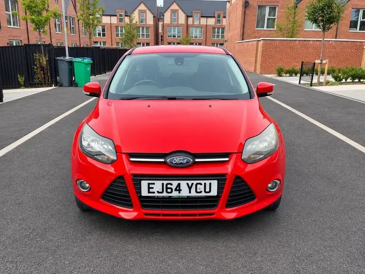Ford Focus 2014 photo 2