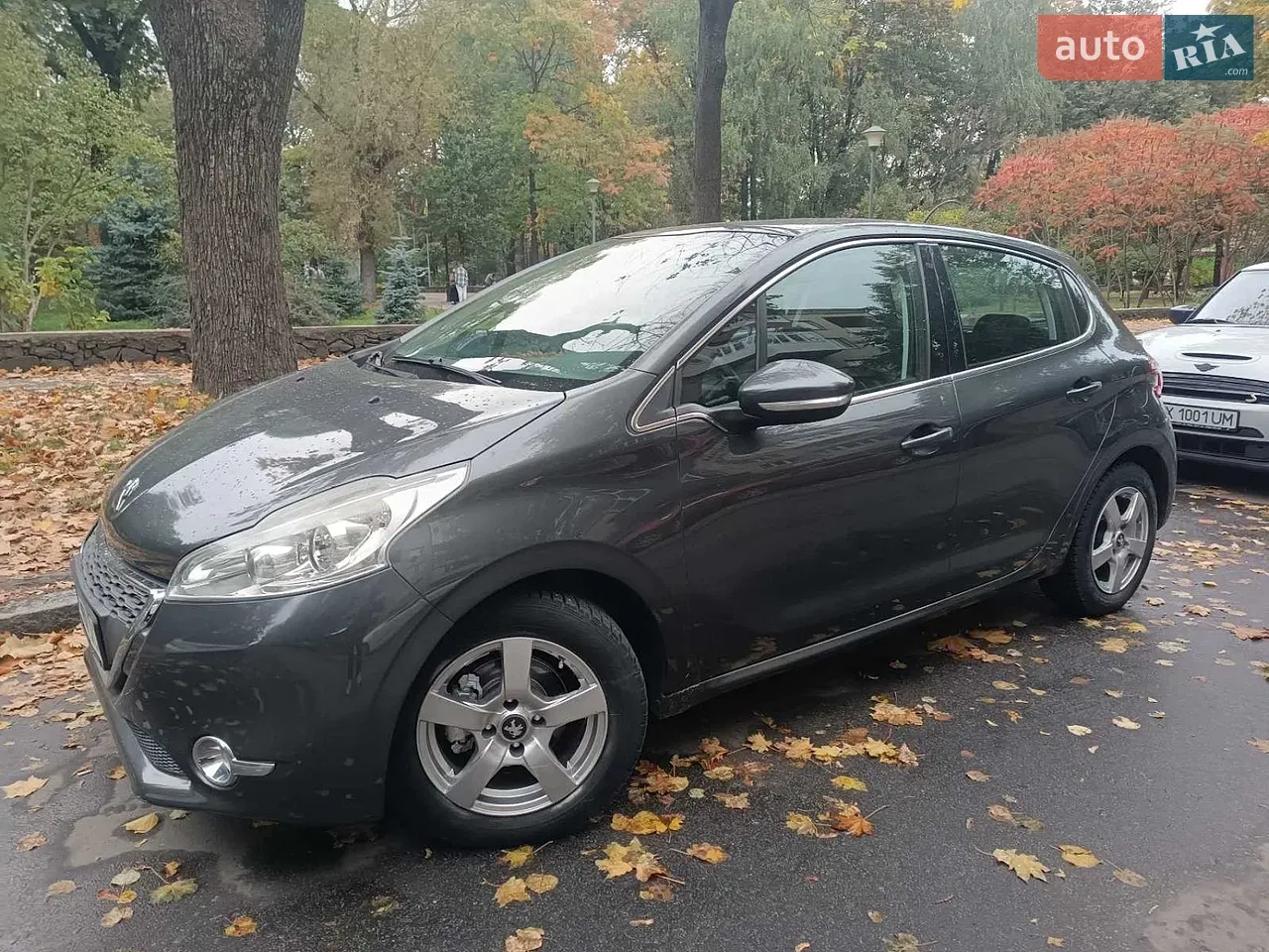 Peugeot 208 2012 photo 2