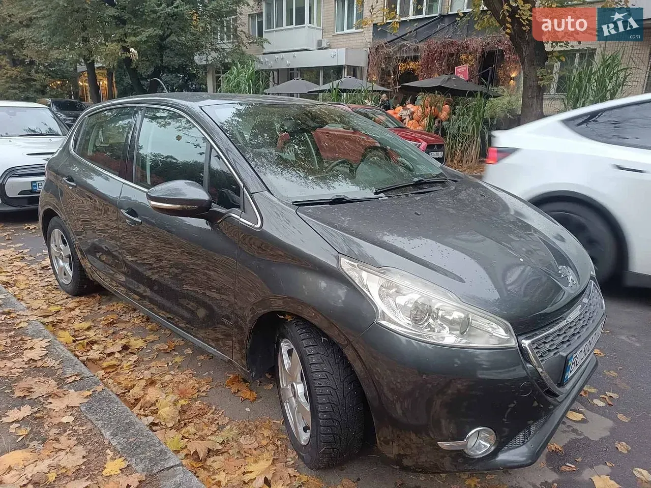 Peugeot 208 2012 photo 3