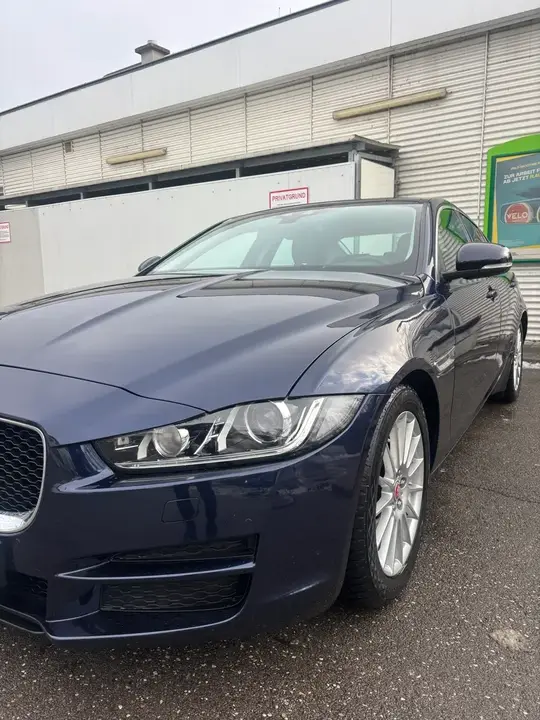 Jaguar Xe