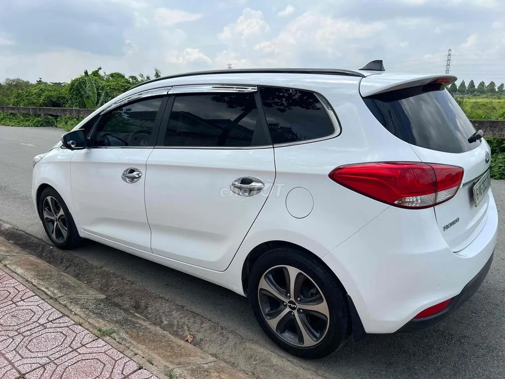 Kia Rondo 2016 photo 2