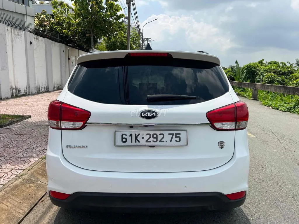 Kia Rondo 2016 photo 3