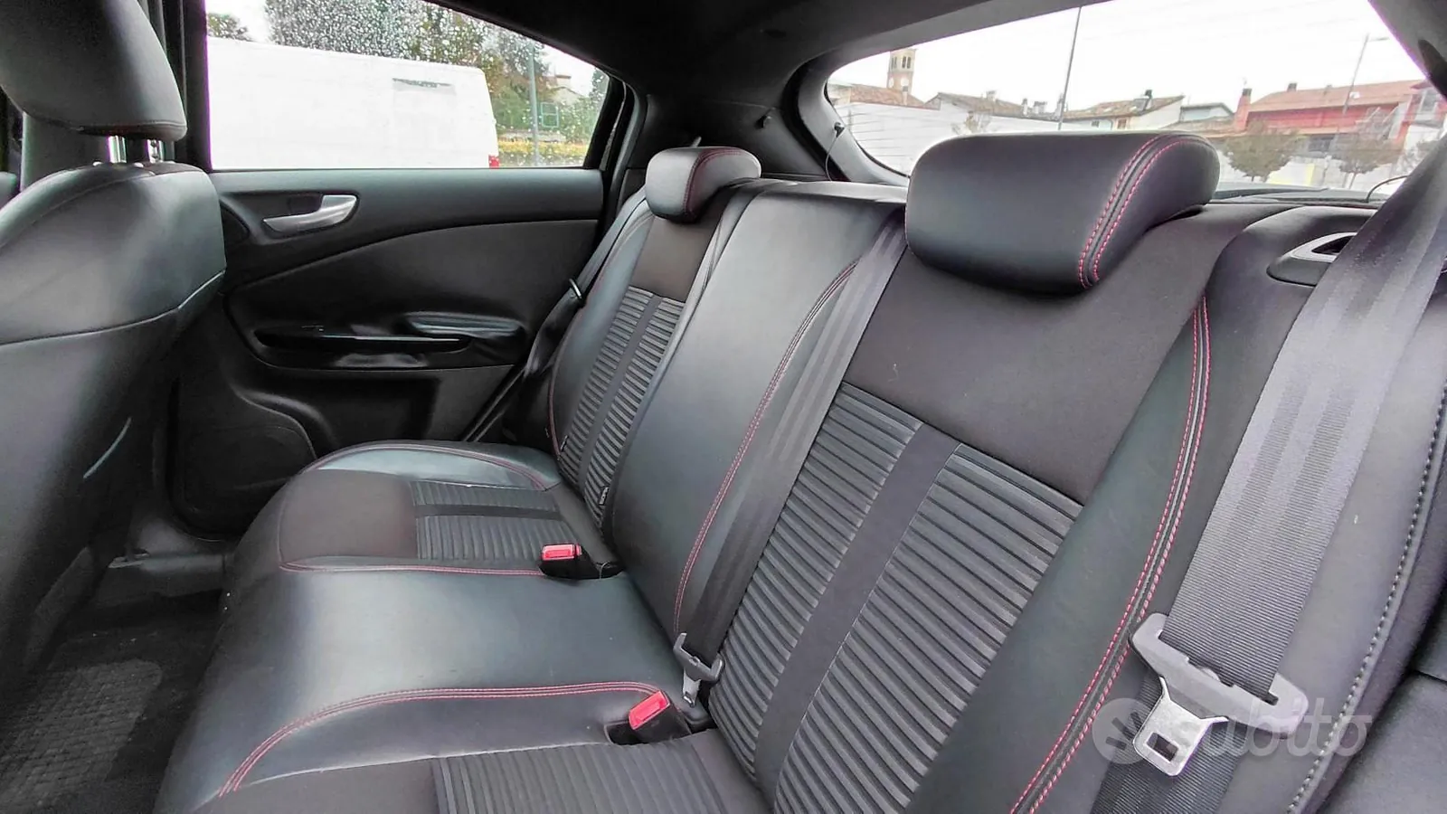 Alfa Romeo Giulietta 2011 photo 5