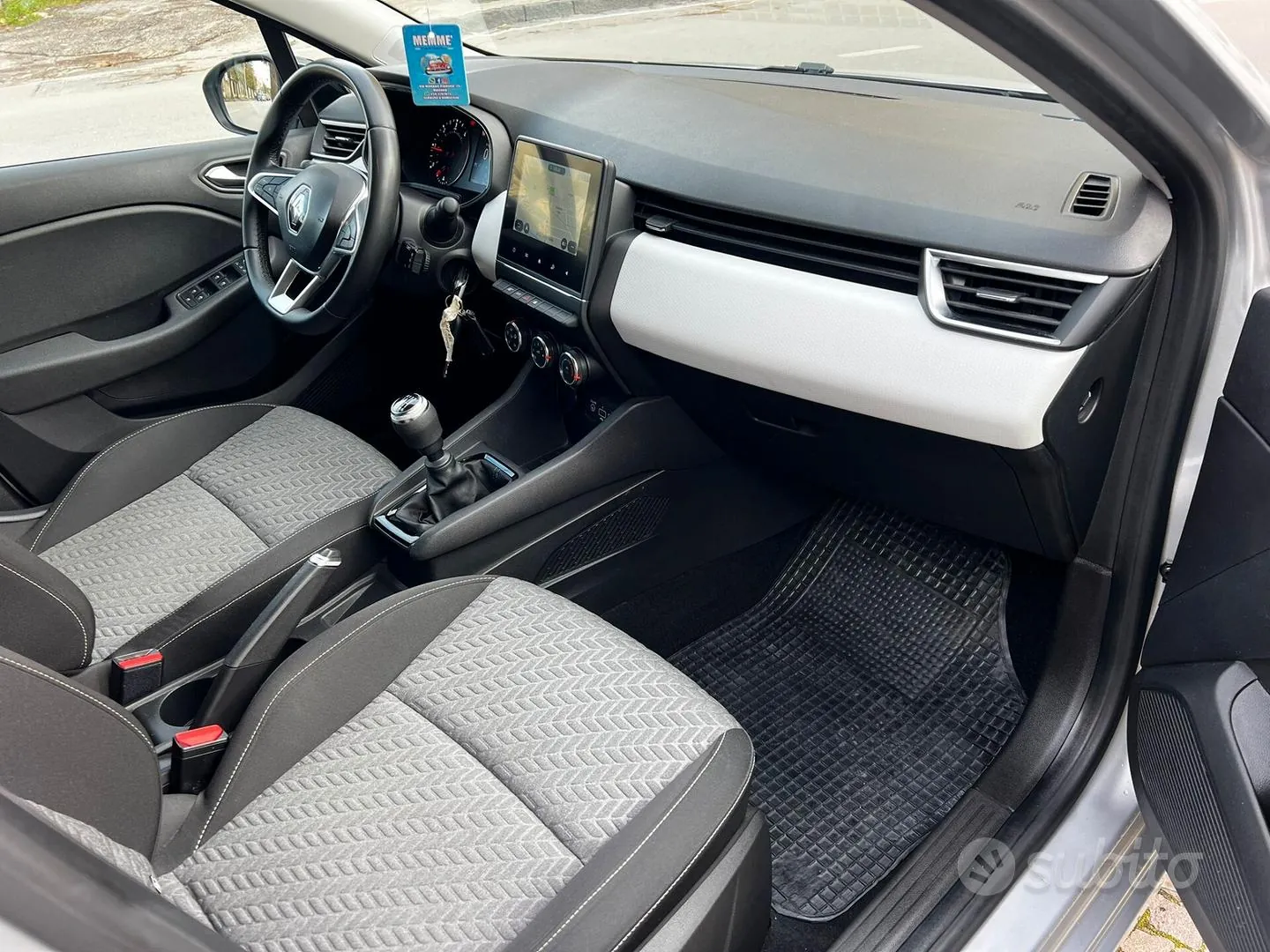 Renault Clio 2023 photo 3