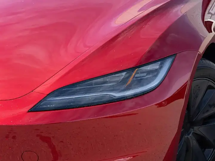 Tesla Model 3 2024 photo 3