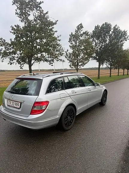 Mercedes-Benz C180 2009 photo 4
