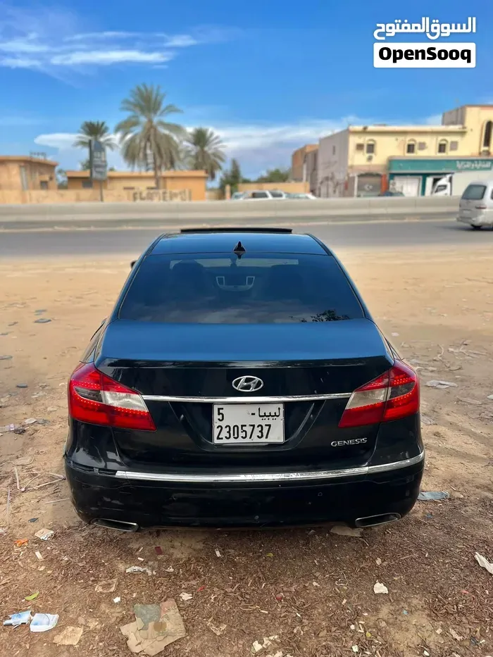 Genesis G80 2013 photo 2