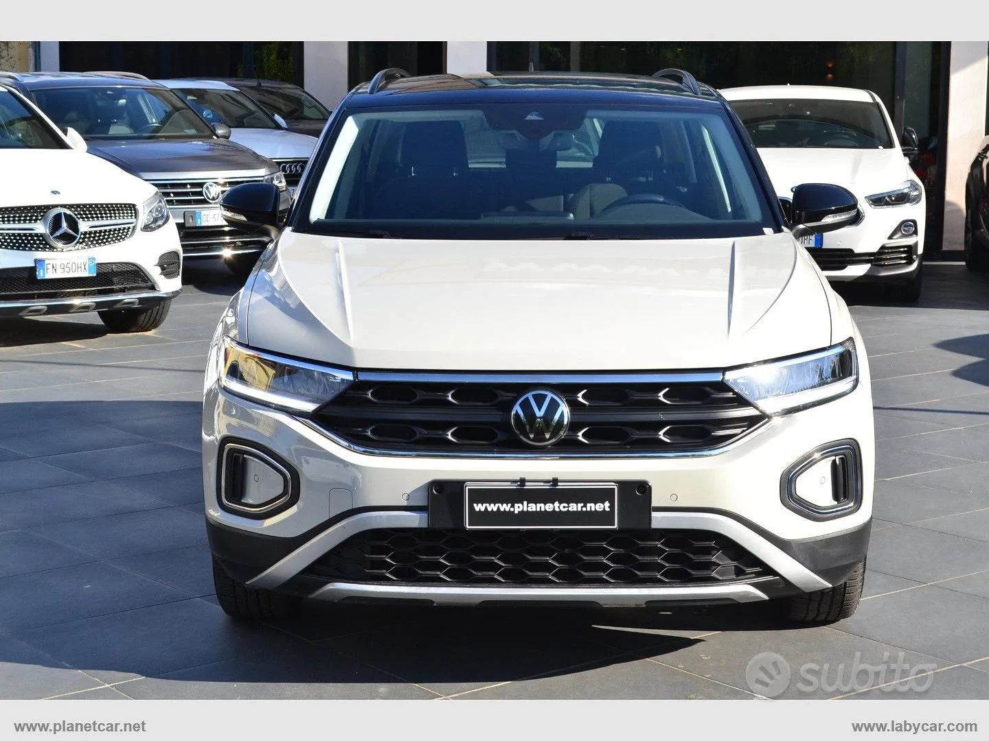 Volkswagen T-Roc 2023 photo 2