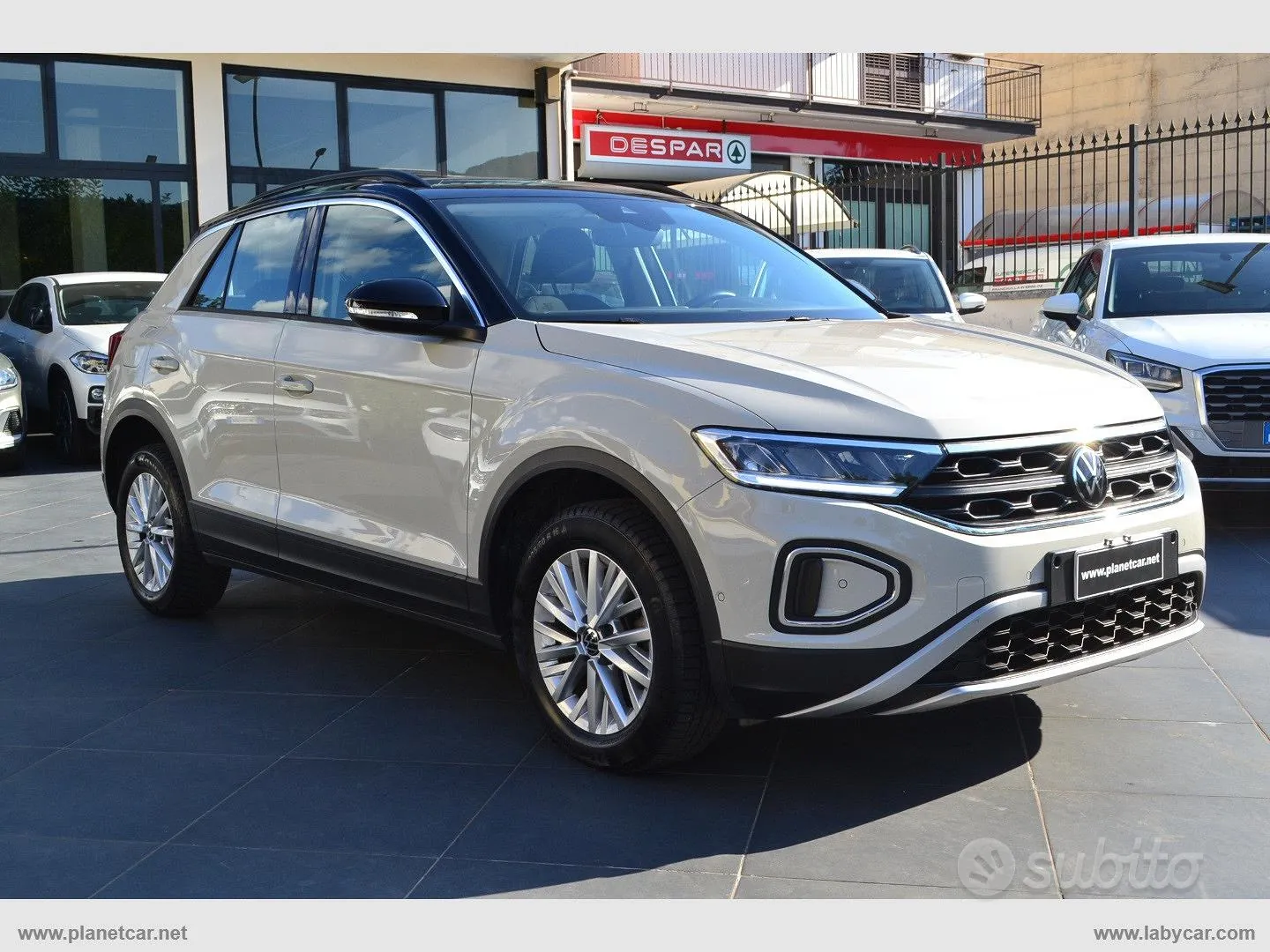 Volkswagen T-Roc 2023 photo 3