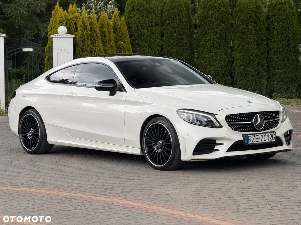 Mercedes-Benz C-Class 2018 photo 2