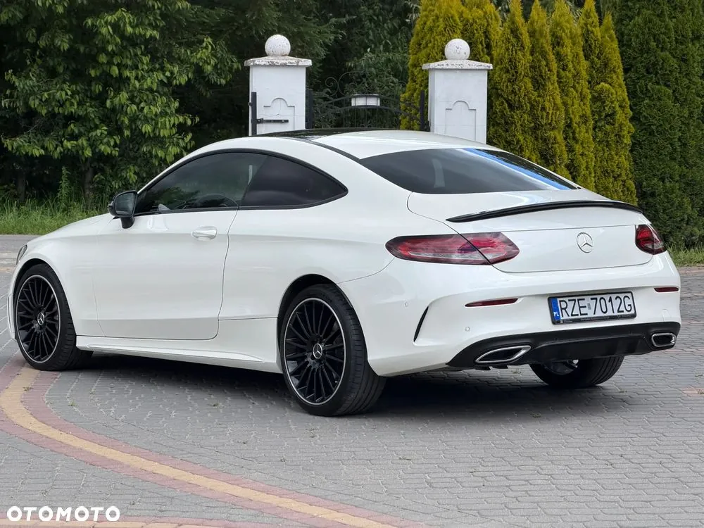 Mercedes-Benz C-Class 2018 photo 5