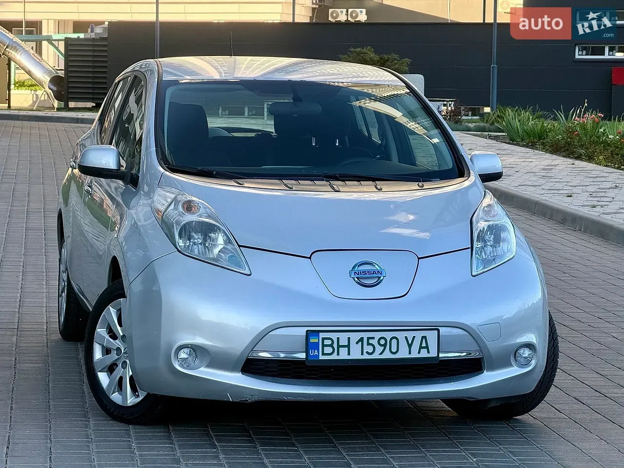 Nissan Leaf 2016 photo 2