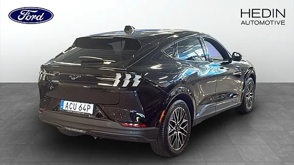 Ford Mustang Mach-E 2025 photo 2