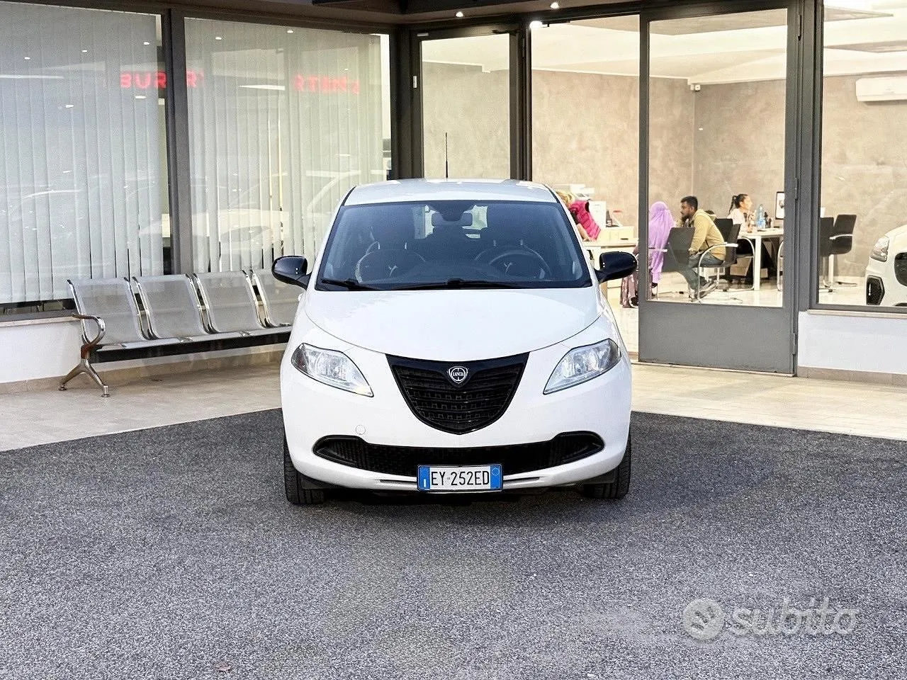 Lancia Ypsilon 2014 photo 2