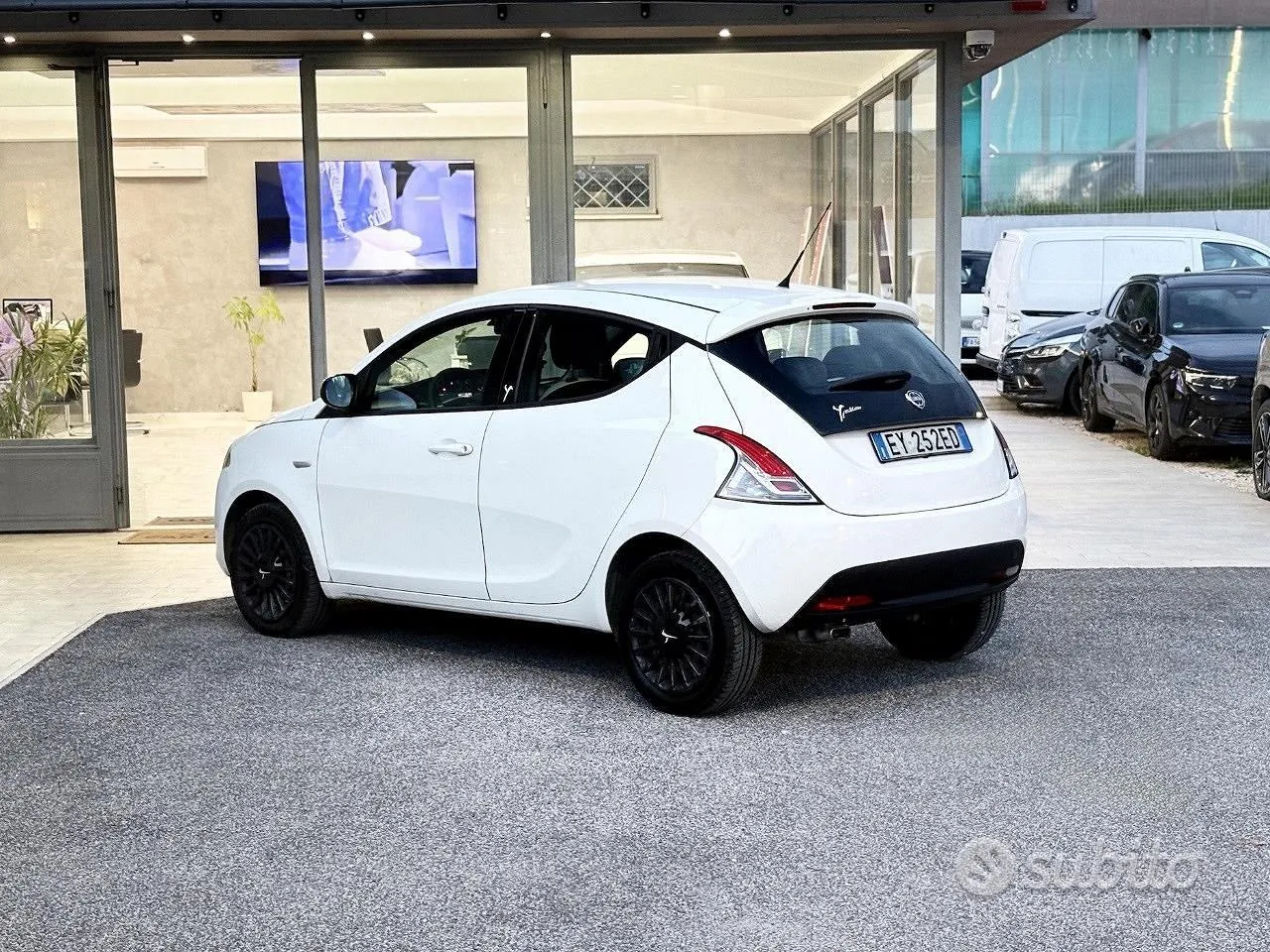 Lancia Ypsilon 2014 photo 4