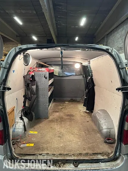 Toyota Hiace 2007 photo 5