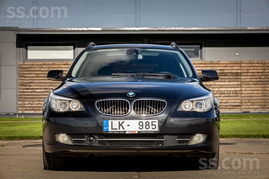 BMW 530 2008 photo 2