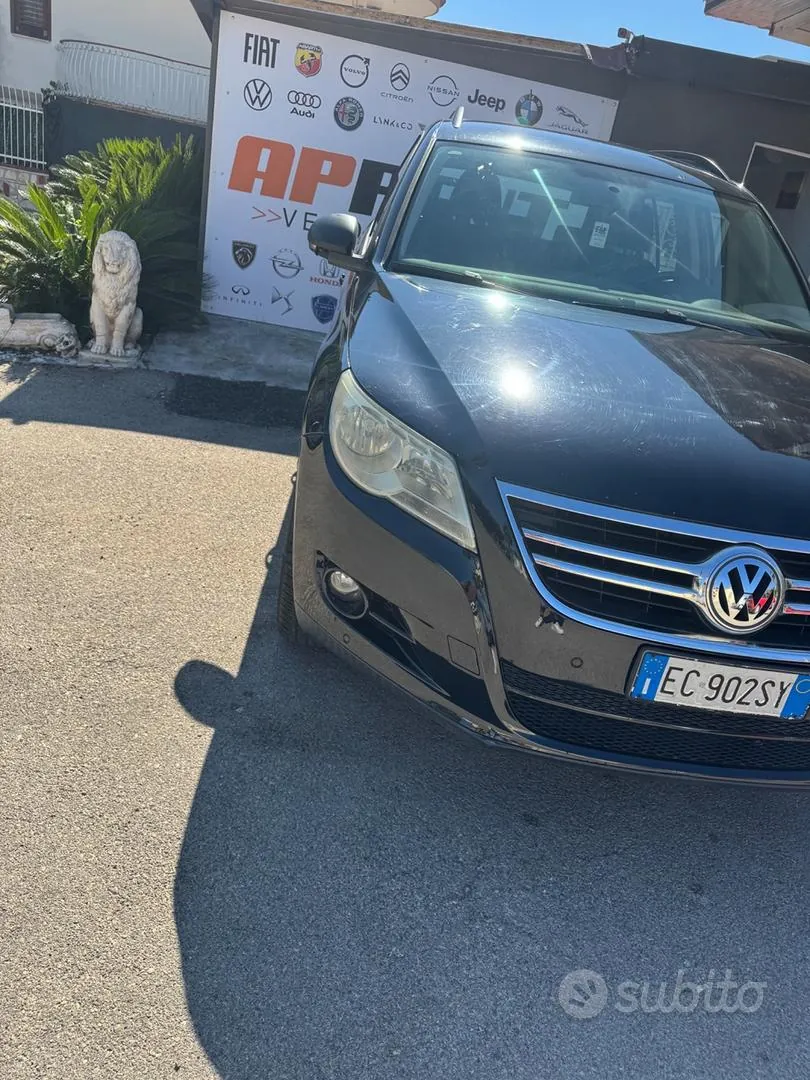 Volkswagen Tiguan 2010 photo 2