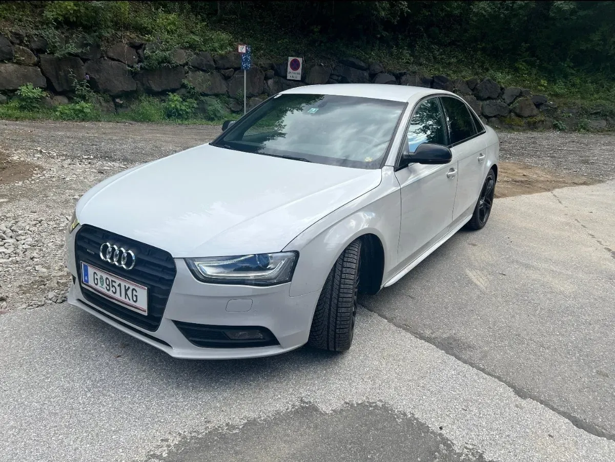 Audi A4 2014 photo 2