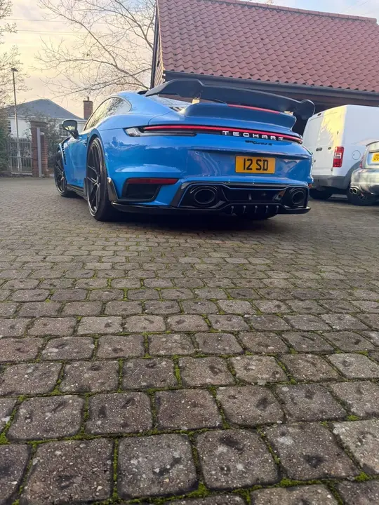 Porsche 911 2021 photo 2