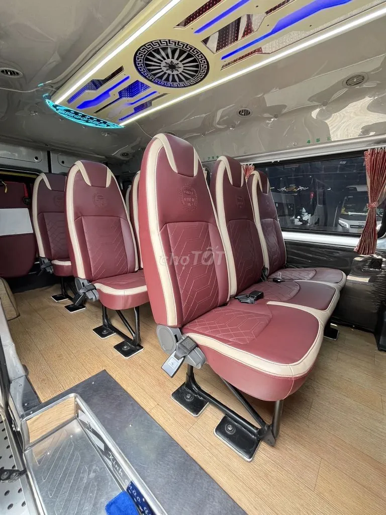Ford Transit 2023 photo 2