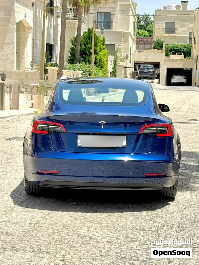 Tesla Model 3 2023 photo 3