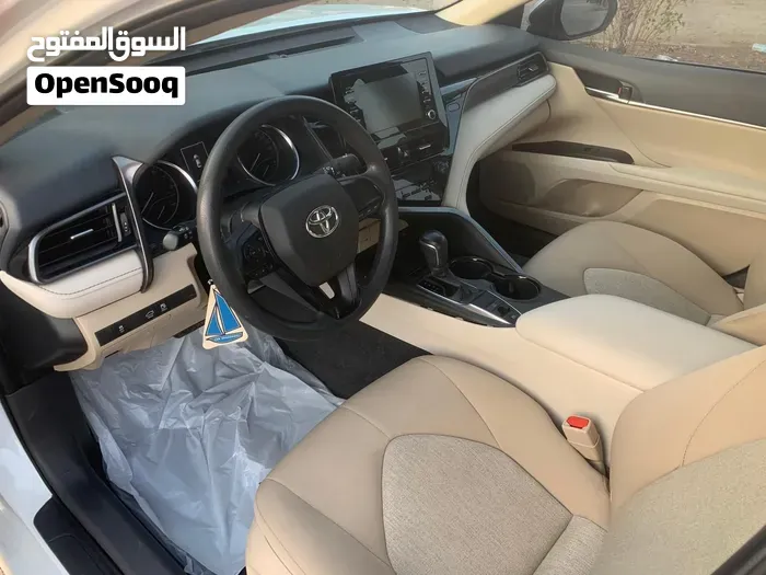 Toyota Camry 2022 photo 3