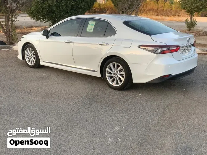 Toyota Camry 2022 photo 2