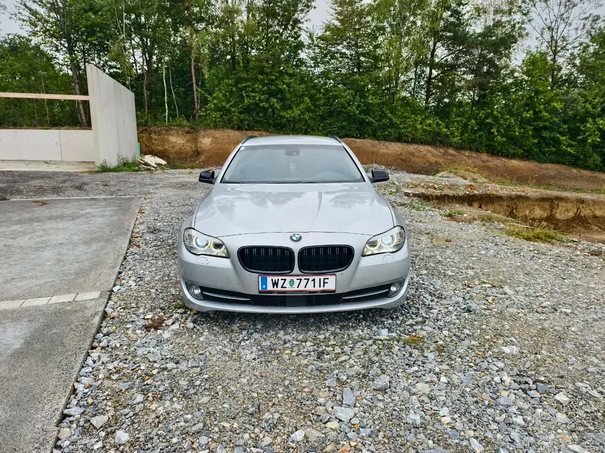 BMW 5 Series 2011 photo 3