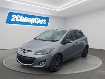 Mazda Demio 2013 photo 2