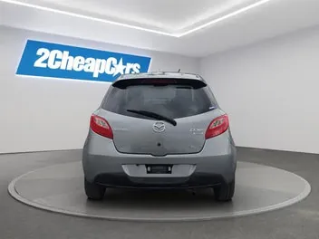 Mazda Demio 2013 photo 4
