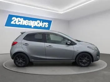 Mazda Demio 2013 photo 3