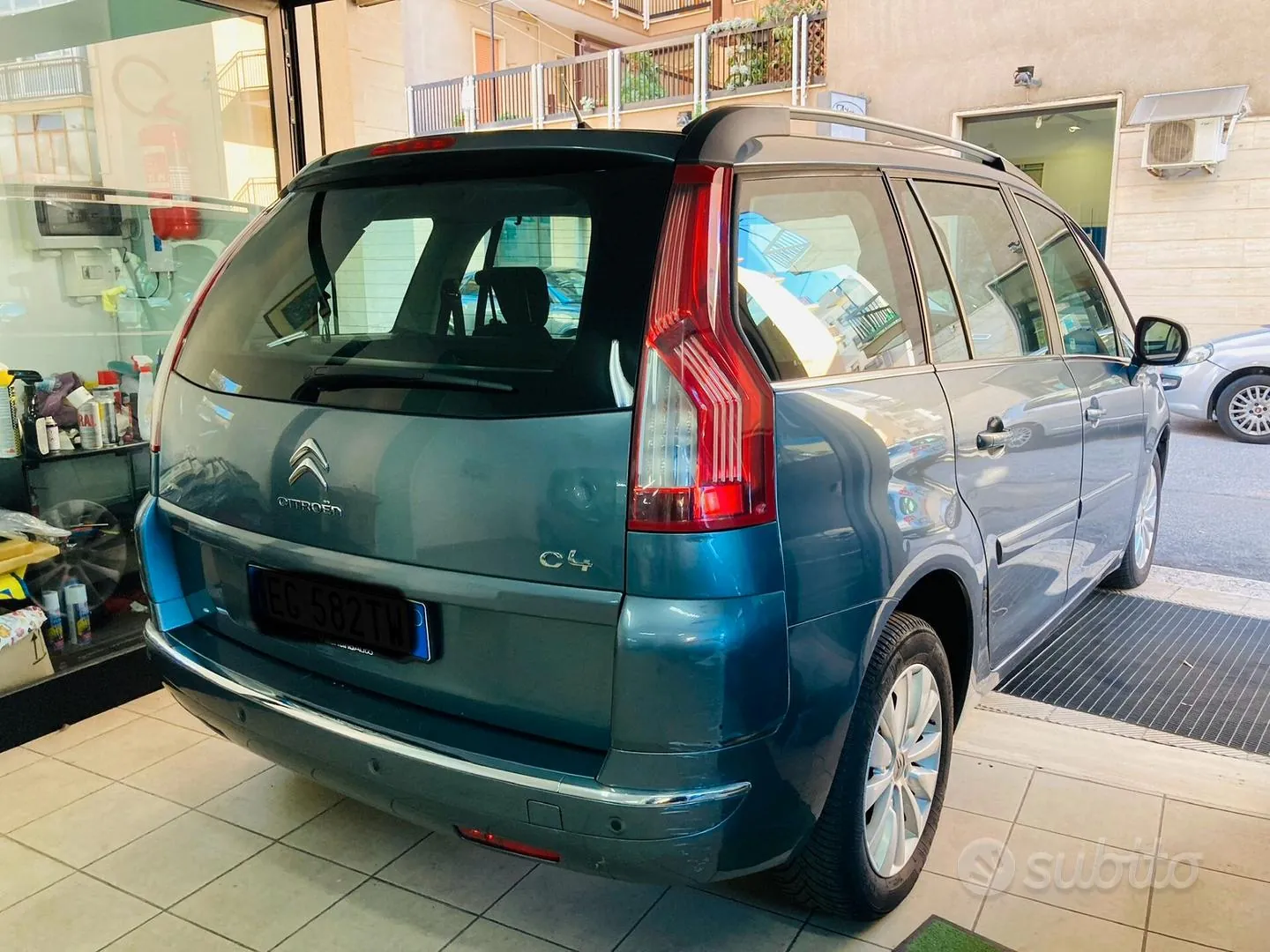 Citroen C4 Grand Picasso 2011 photo 3