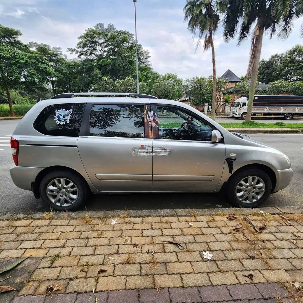 Kia Carnival 2009 photo 5