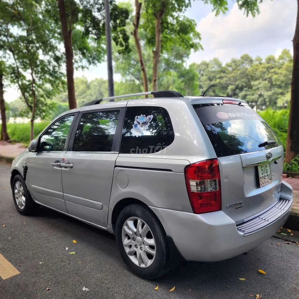 Kia Carnival 2009 photo 2