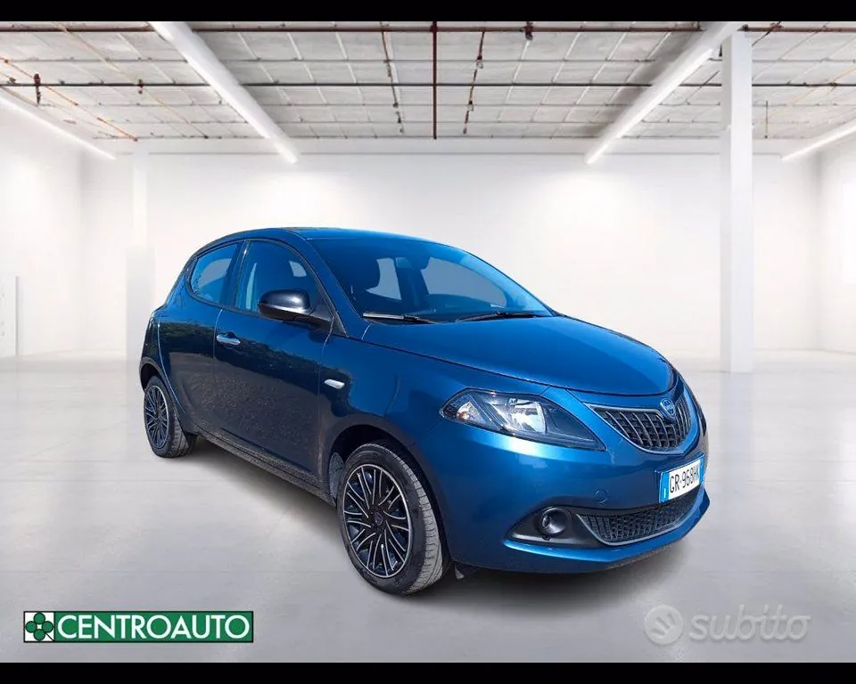 Lancia Ypsilon