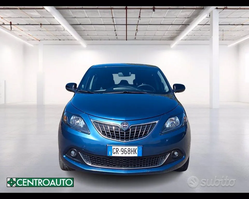 Lancia Ypsilon 2024 photo 2