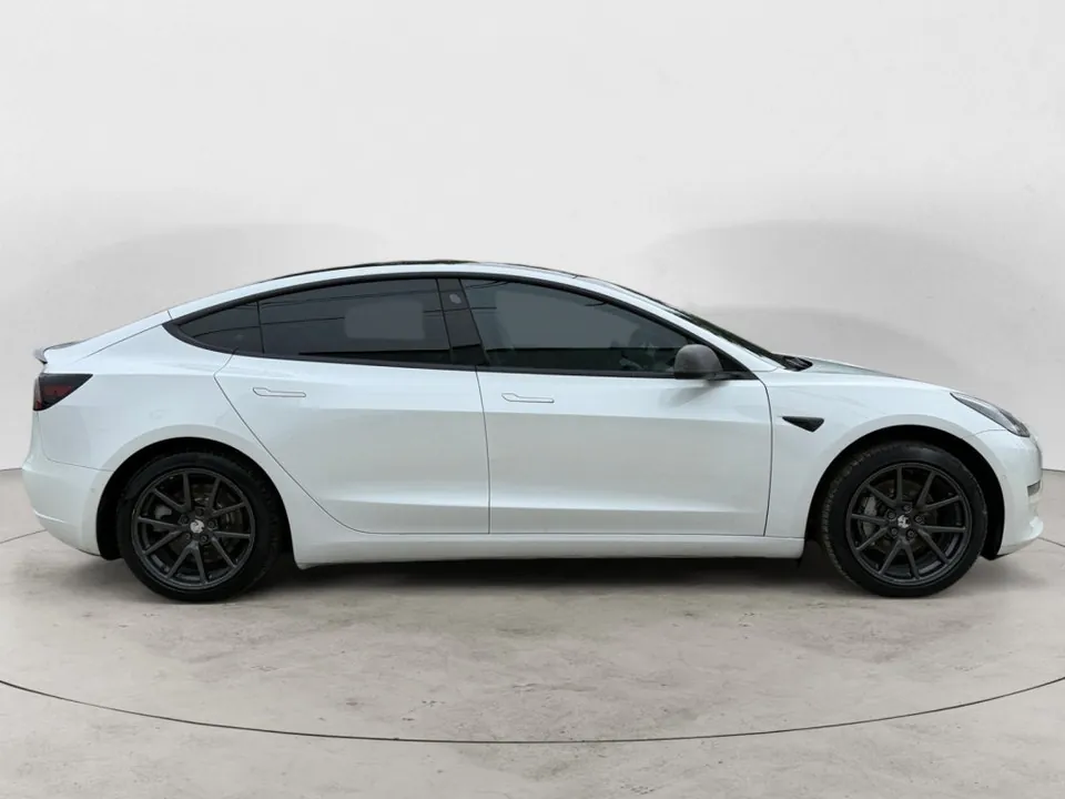 Tesla Model 3 2019 photo 3