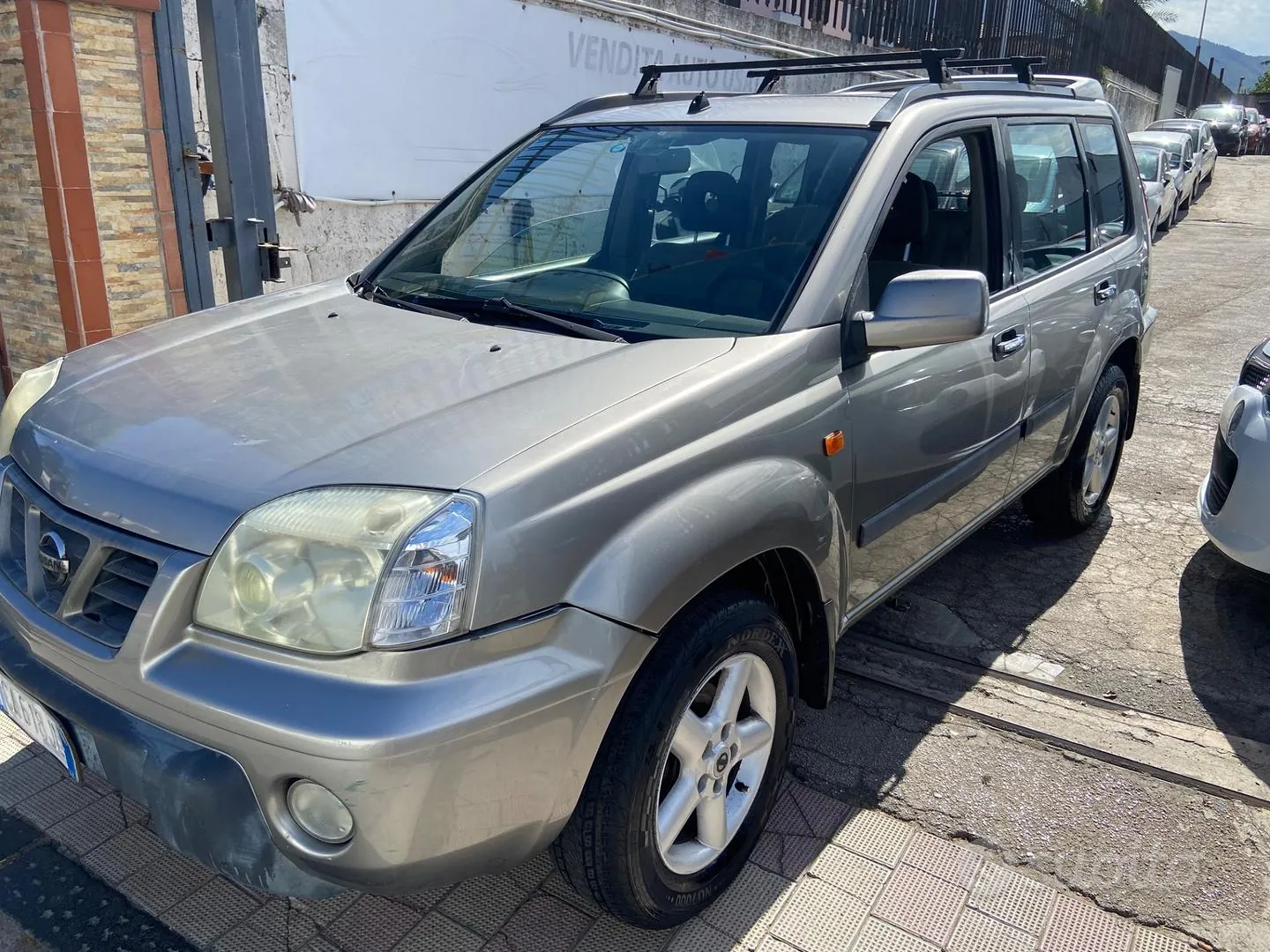 Nissan X-Trail 2002 photo 2