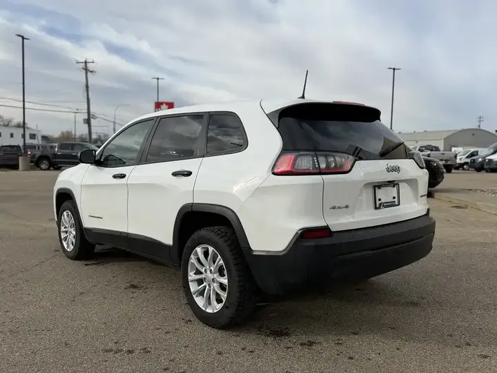 Jeep Cherokee 2021 photo 4