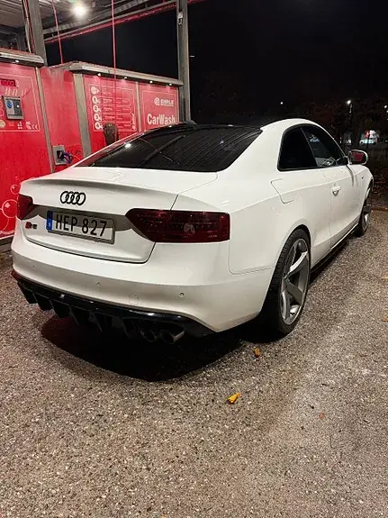 Audi S5 2012 photo 2